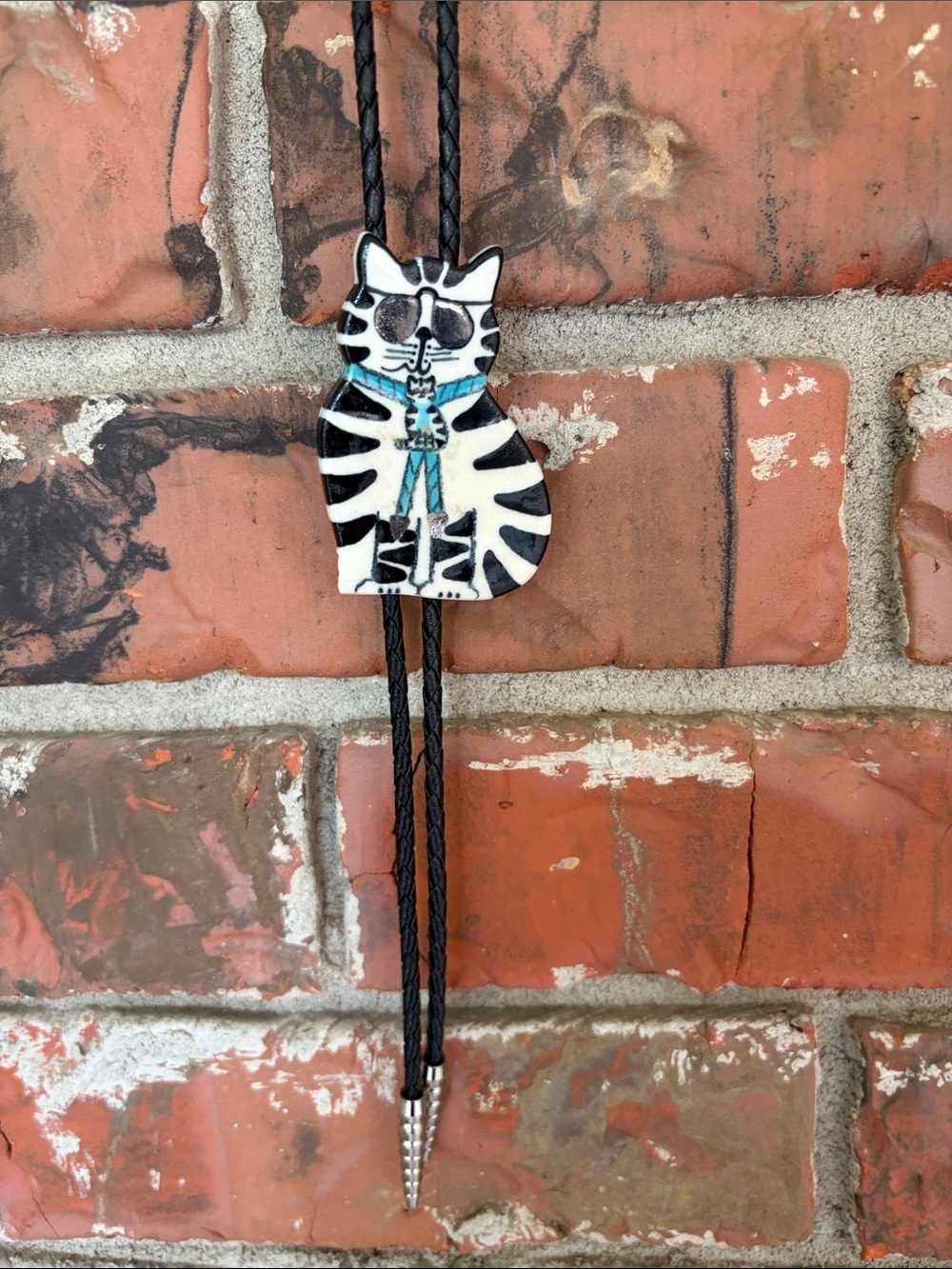 Lola Barb vintage cool cat bolo tie
